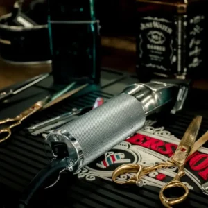 Lee más sobre el artículo Herramientas básicas para un barbero todo lo que necesitas para iniciar tu barbería con éxito
