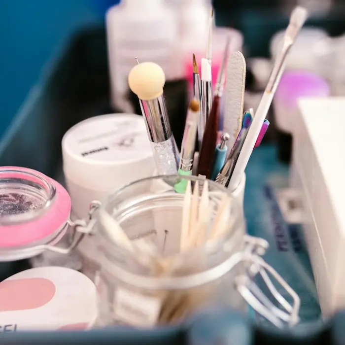 En este momento estás viendo 💅 Materiales esenciales para curso de uñas: Guía completa de Descuentos Latinoamérica